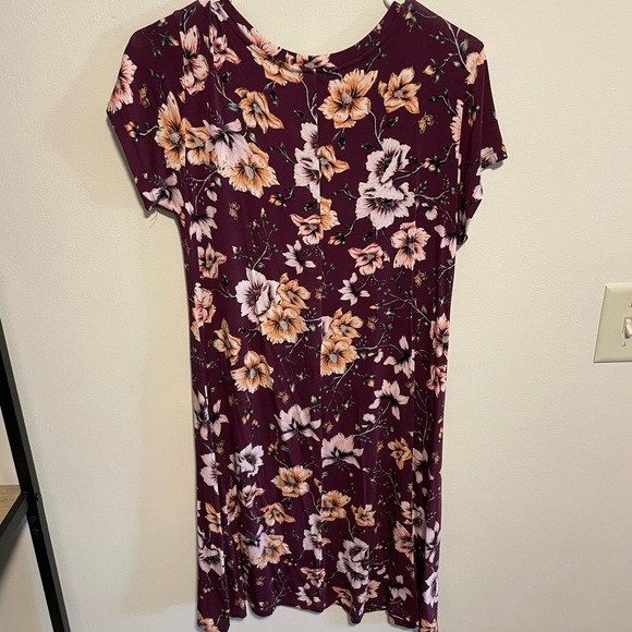 MIX Tee Shirt Dress with Flowers - Picture 4 of 4